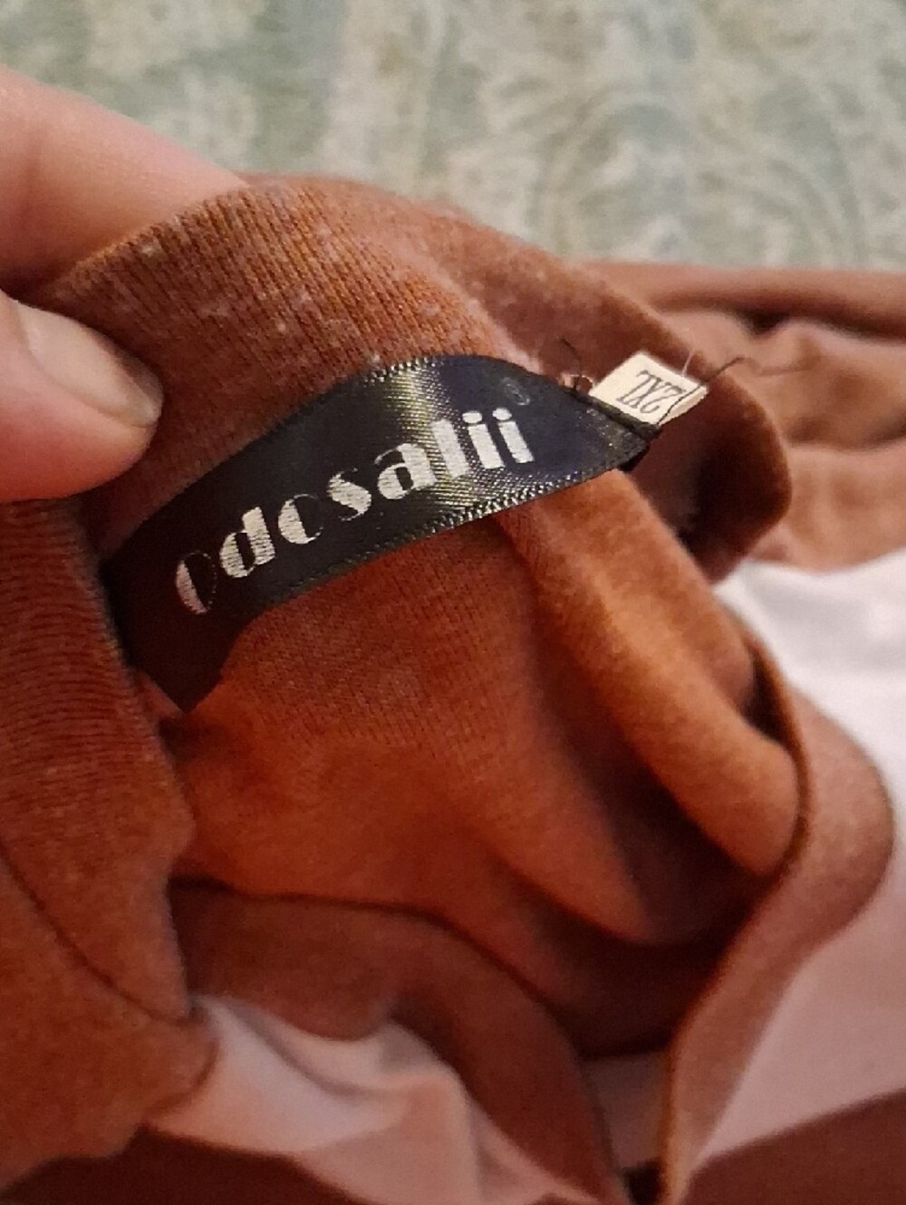 Odosalii Rust Long Sleeve Top - Picture 4 of 4